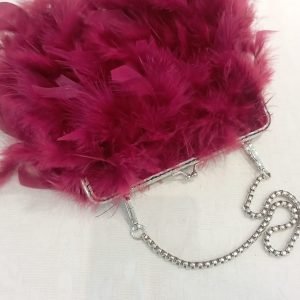 Bolso de plumas granate