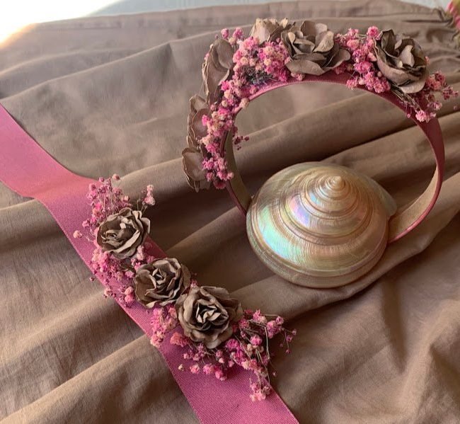 Conjunto de tocado y cinturón de flores Sweet Garden