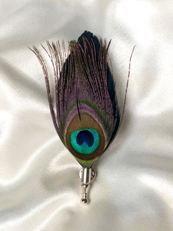 Boutonniere de plumas para el novio - Imagen 4
