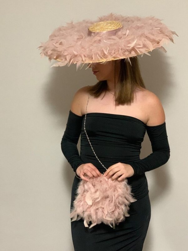 Conjunto pamela y bolso de plumas